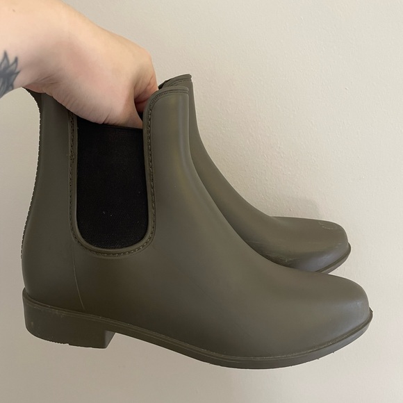 A New Day Women’s Green Chelsea Rain Boots Size 7 - Picture 1 of 7